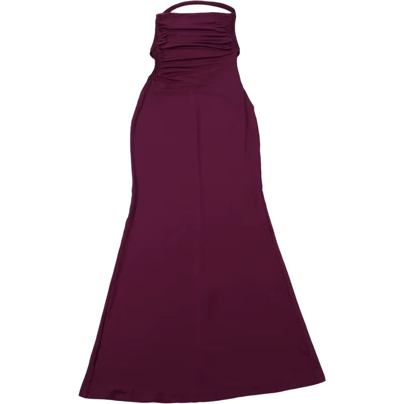 Robe longue élégante à col montant et dos nu, sans manches