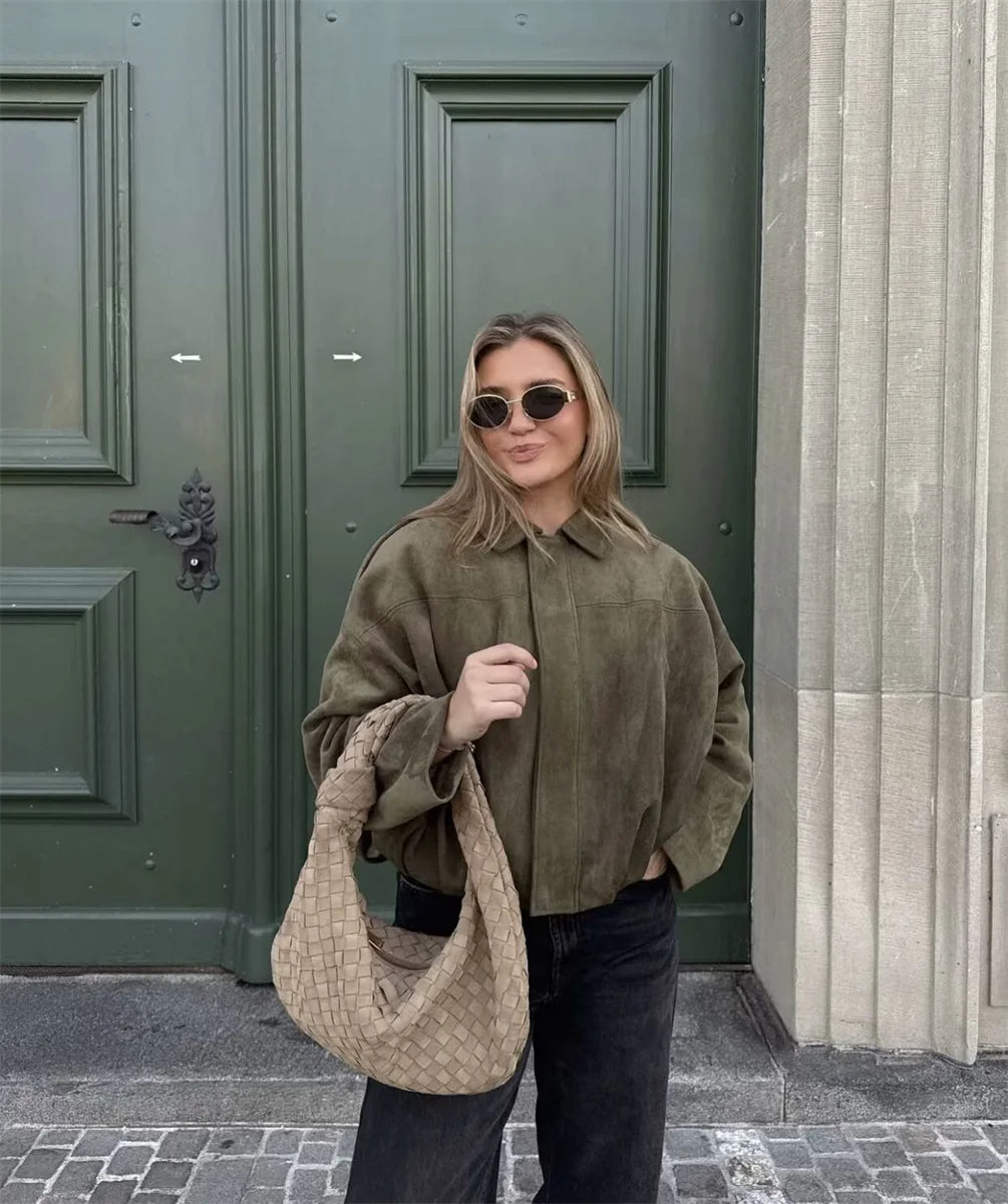 Elegante und Vintage Bomberjacke im Militärstil