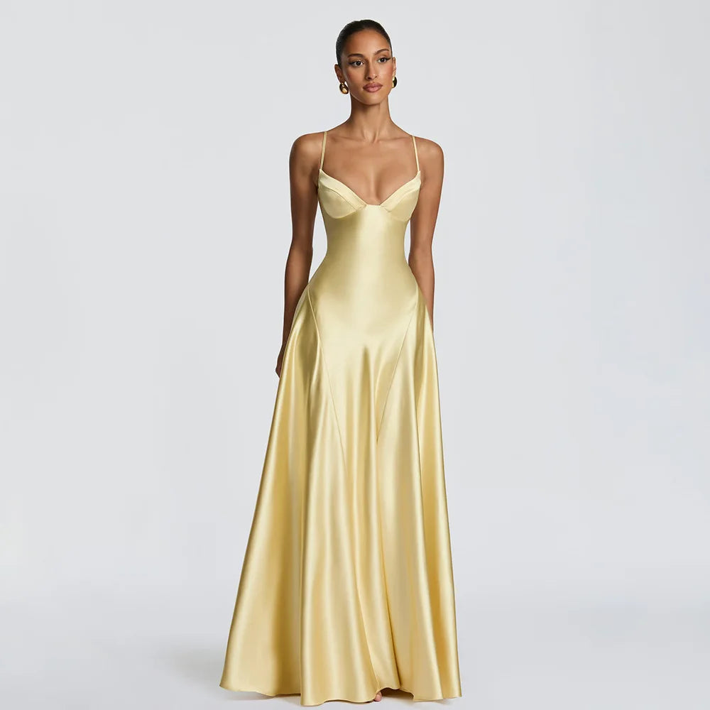 Robe longue moulante à fines bretelles pour femme