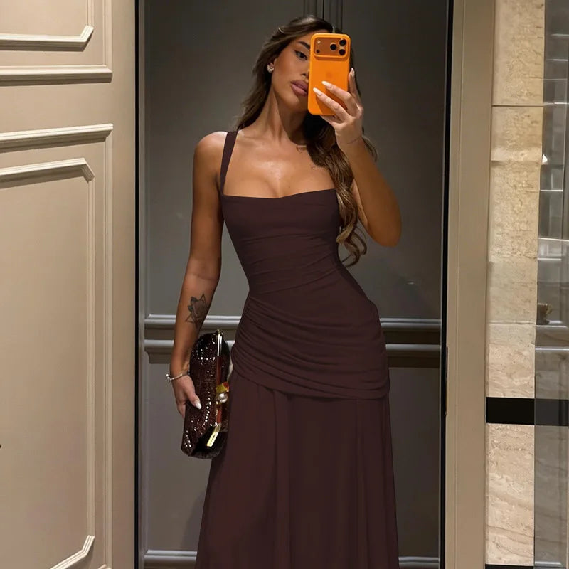Robe longue moulante froncée dos nu à bretelles