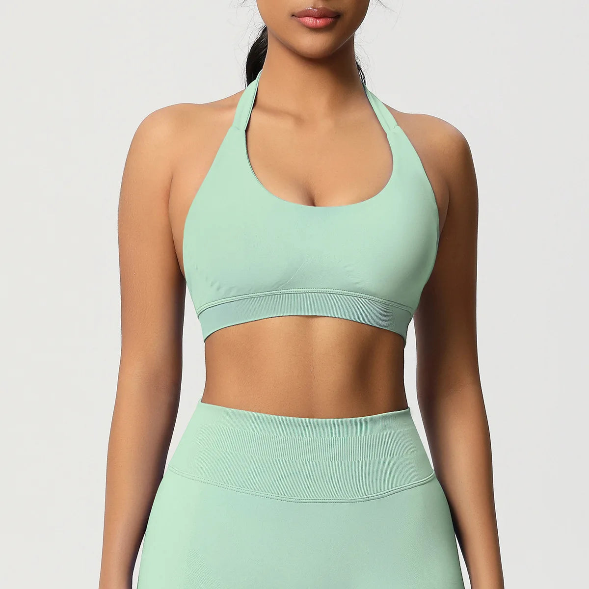 Brassière de sport dos nu sans coutures à col halter grande taille