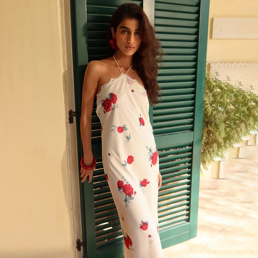 Robe longue dos nu à col halter, imprimé floral, coupe ajustée