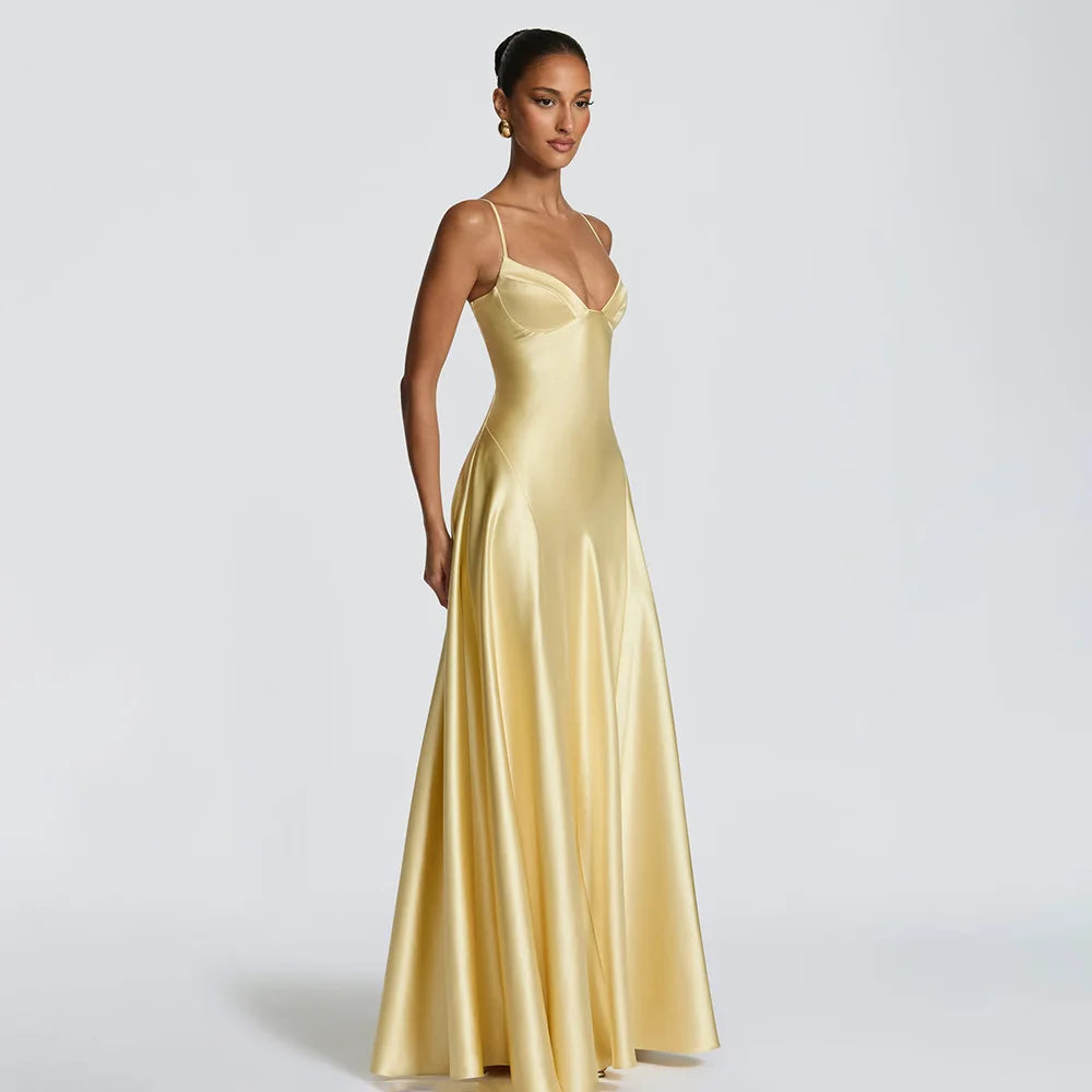 Eng anliegendes Maxikleid mit Spaghettiträgern für Damen