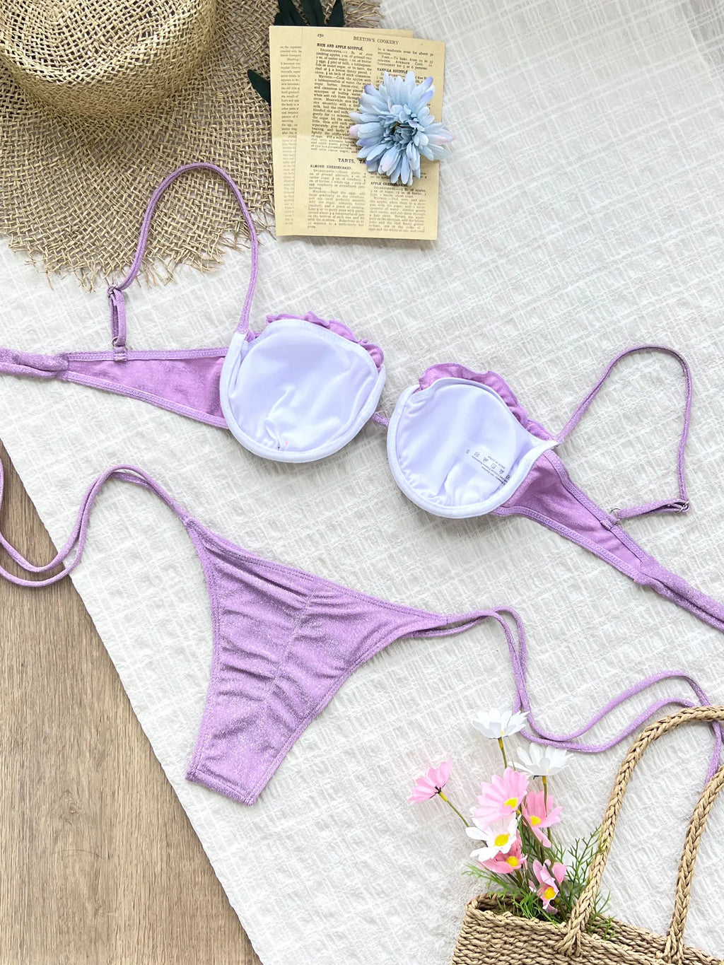 Maillot de bain bikini à armatures push-up coupe échancrée