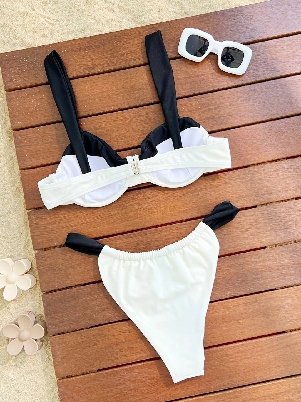 Bikini brésilien 2 pièces à épaules dénudées, push-up, patchwork uni