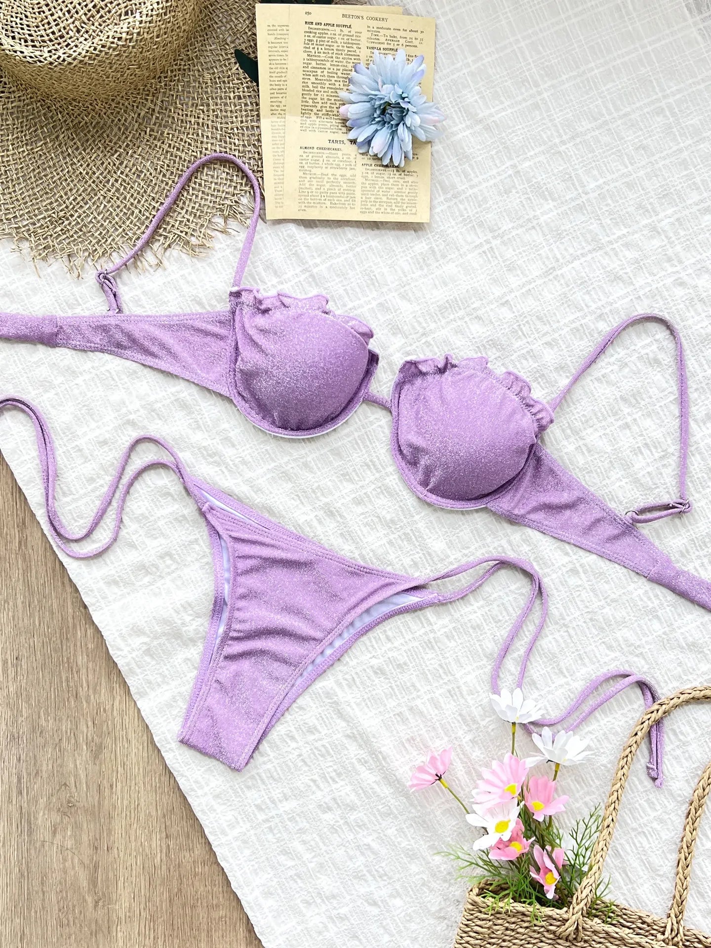 Maillot de bain bikini à armatures push-up coupe échancrée