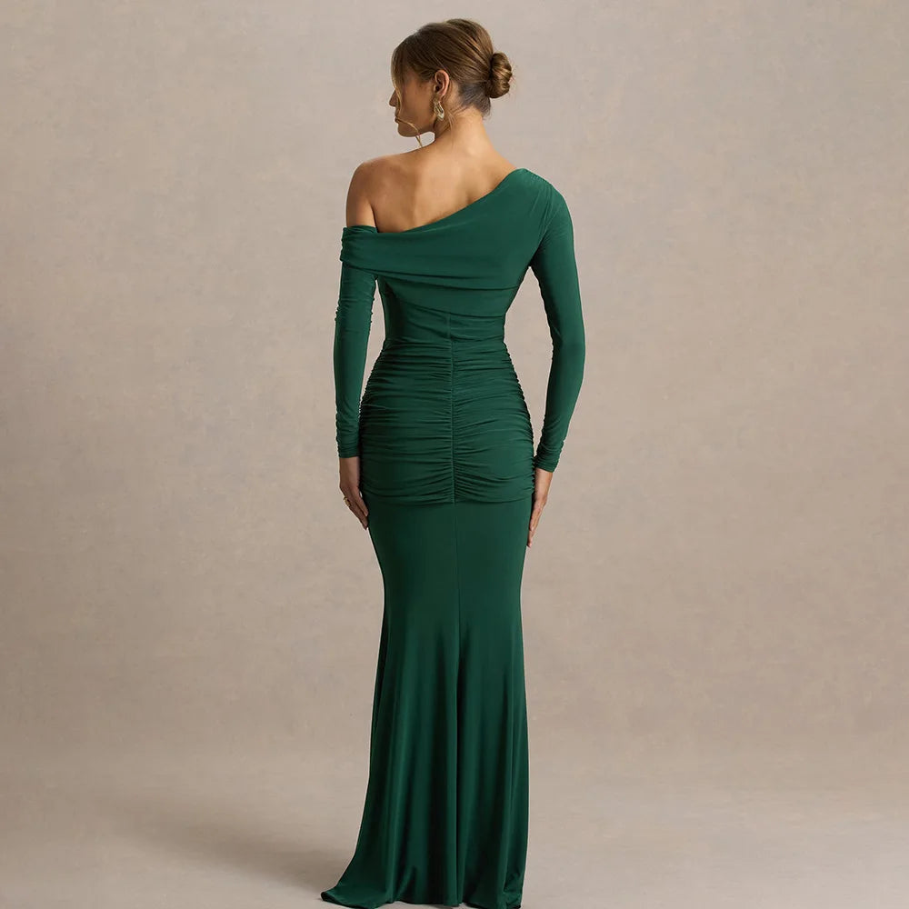 Robe longue maxi élégante à épaule dénudée et manches longues