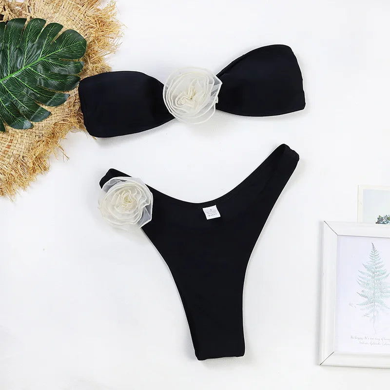 Bikini bandeau 2 pièces avec fleur 3D et imprimé mixte