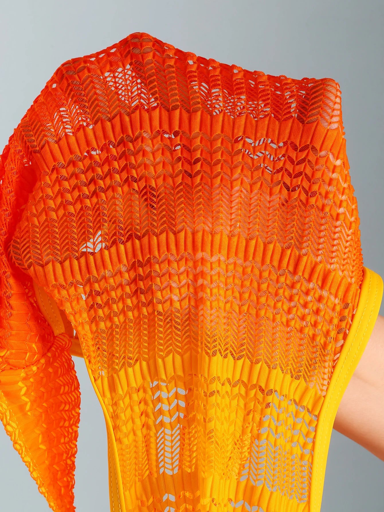 Bikini bandeau taille haute à découpes pour femme