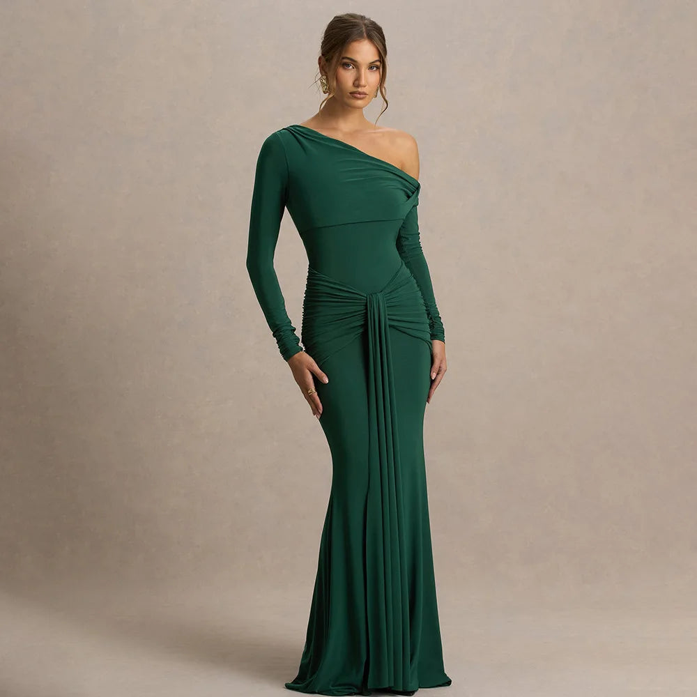 Robe longue maxi élégante à épaule dénudée et manches longues