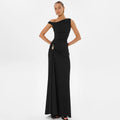 Robe longue asymétrique à épaule dénudée et fente latérale