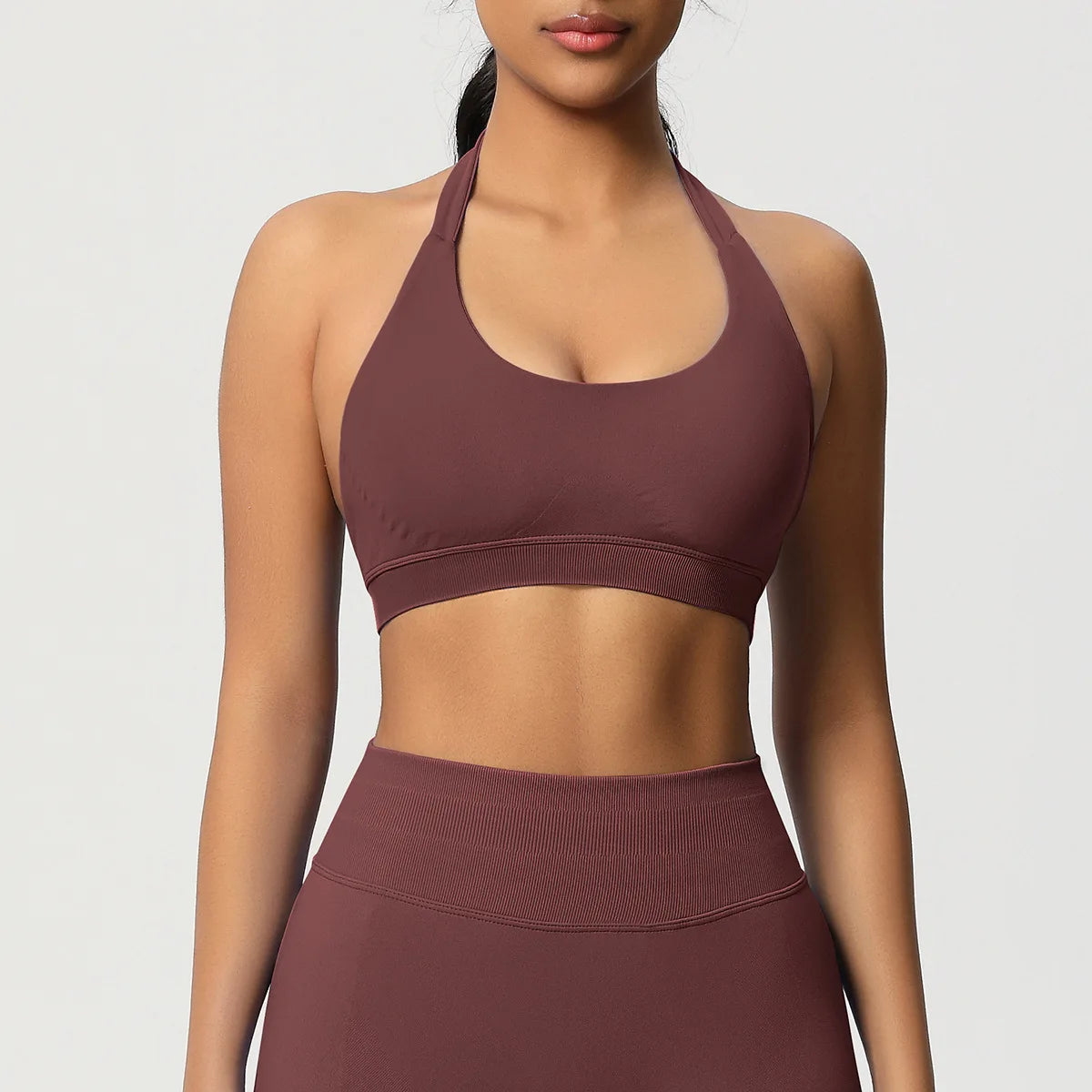 Brassière de sport dos nu sans coutures à col halter grande taille