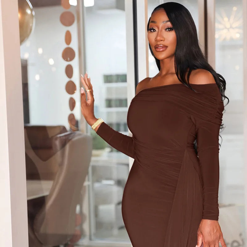 Robe longue maxi asymétrique épaules dénudées à manches longues et ruban