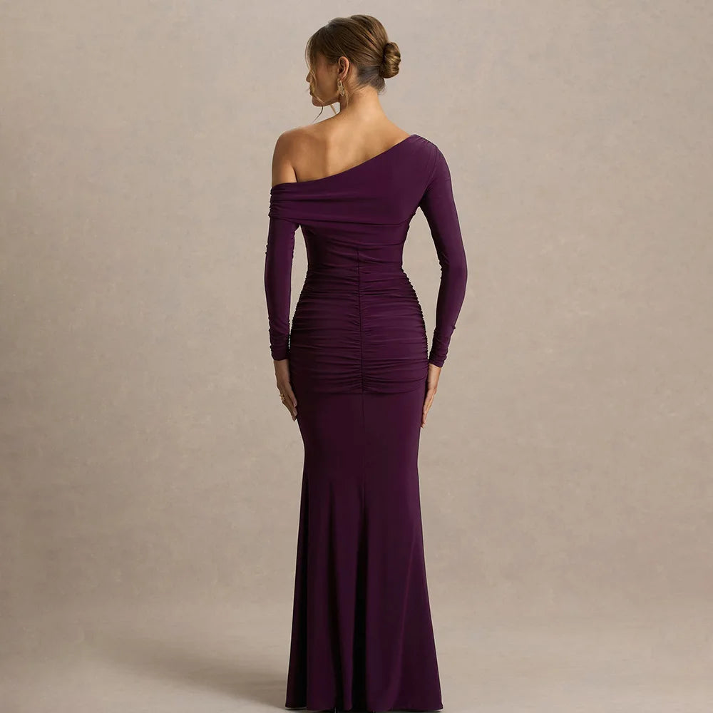 Robe longue maxi élégante à épaule dénudée et manches longues
