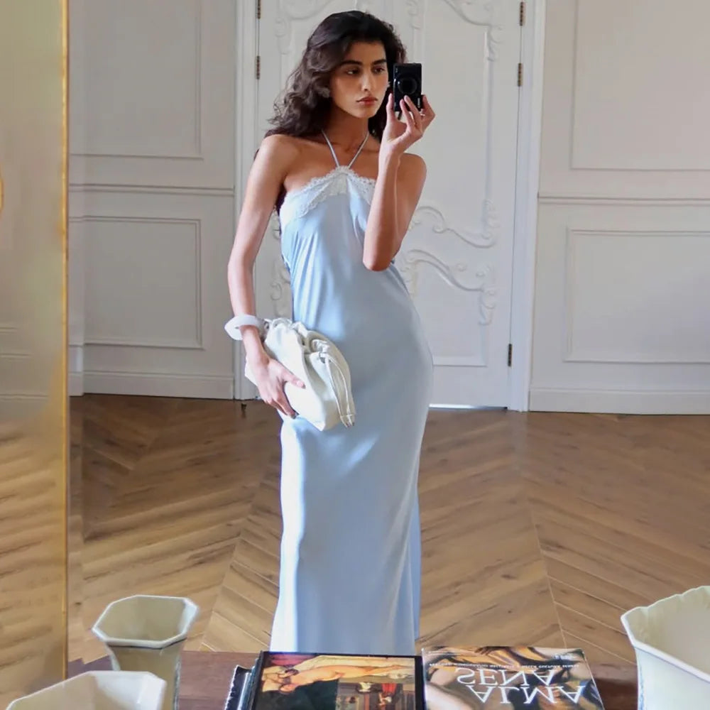 Robe longue dos nu à col halter, imprimé floral, coupe ajustée