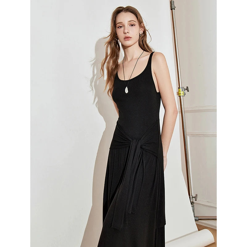 Women's sleeveless long spring dress with straps, black