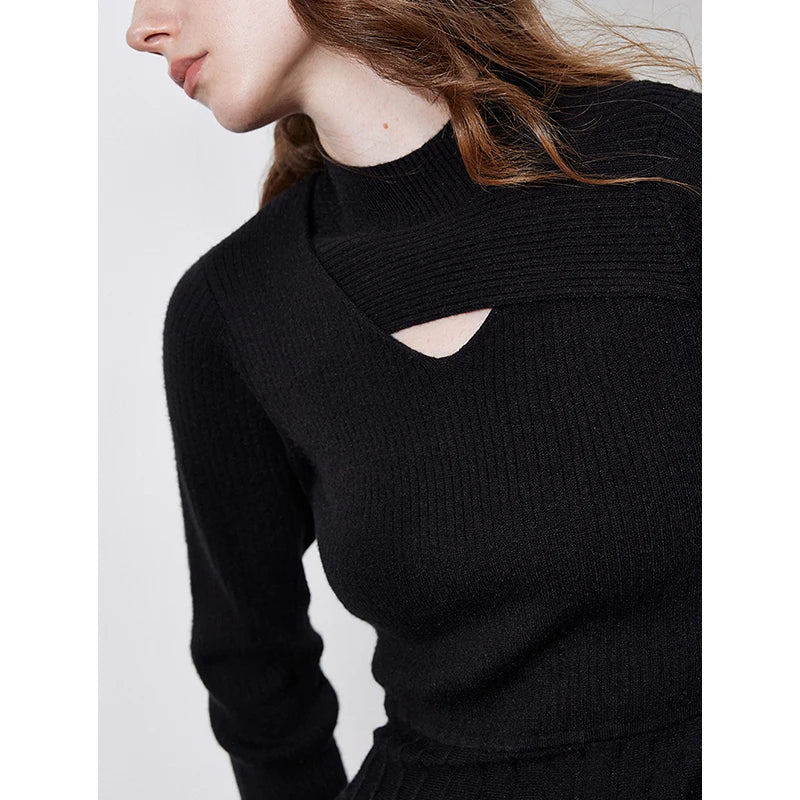 Women's mid-length knit dress with openwork turtleneck, suitable for autumn/winter