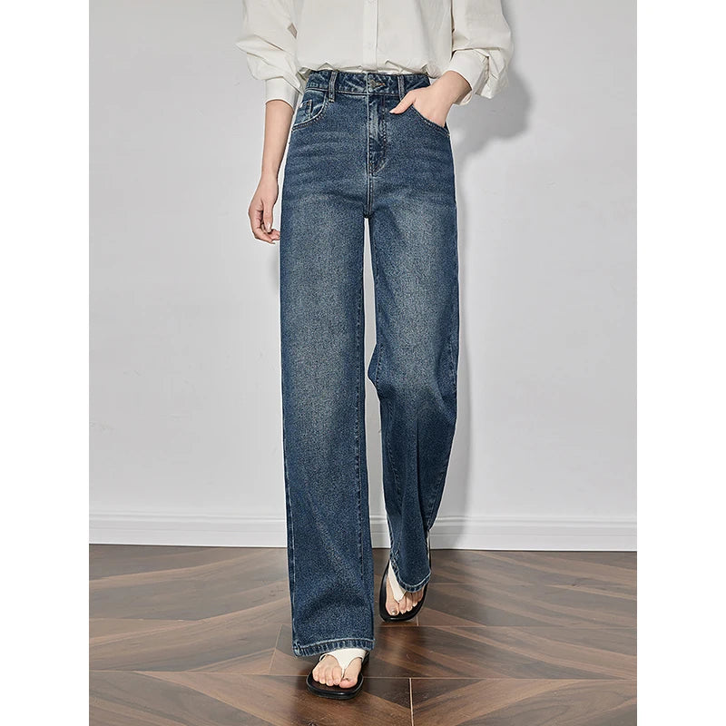 Jean femme taille mi-haute coupe large avec broderie