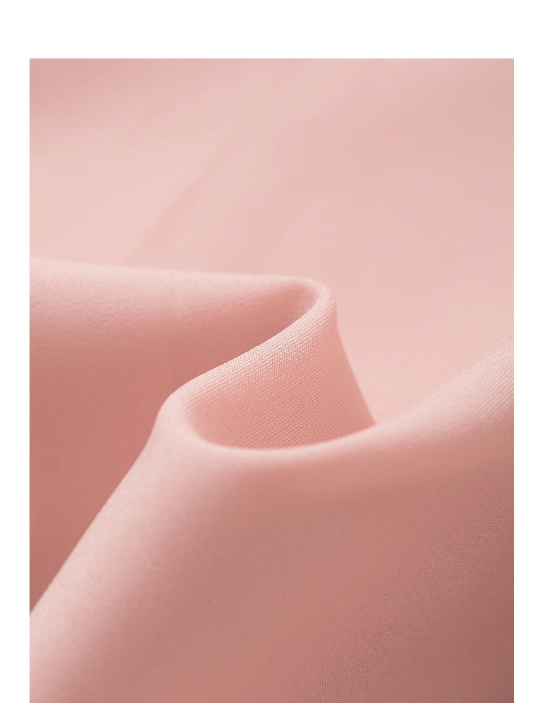 Robe femme élégante d’été coupe fluide chic et féminine