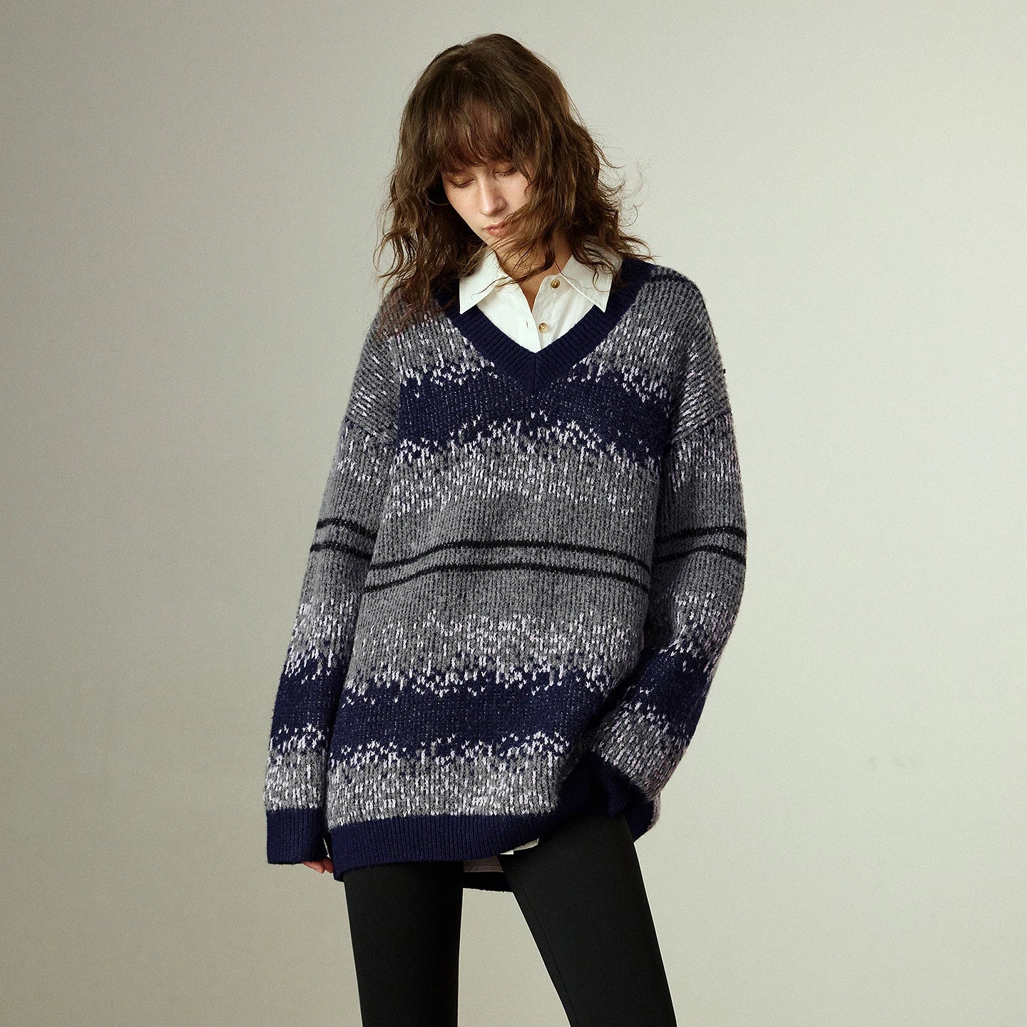 Pull Femme – Col V, Motif Fair Isle Rayé, Maille Douce Type Cachemire Mi-longue