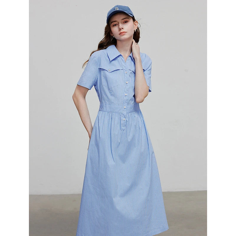 Elegant women's summer dress with a chic and refined flowing cut