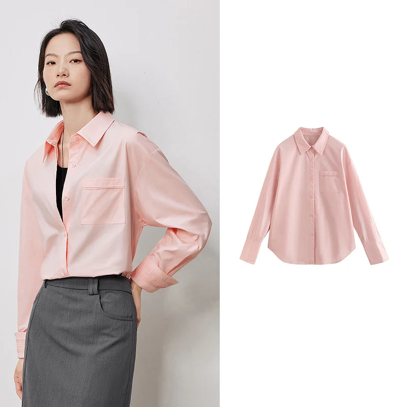 Plain women's shirt with pockets