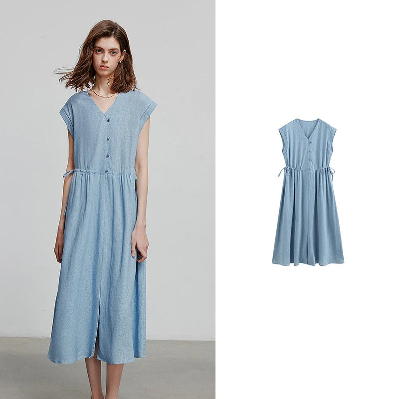 Elegant women's summer dress with a chic and feminine flowing cut