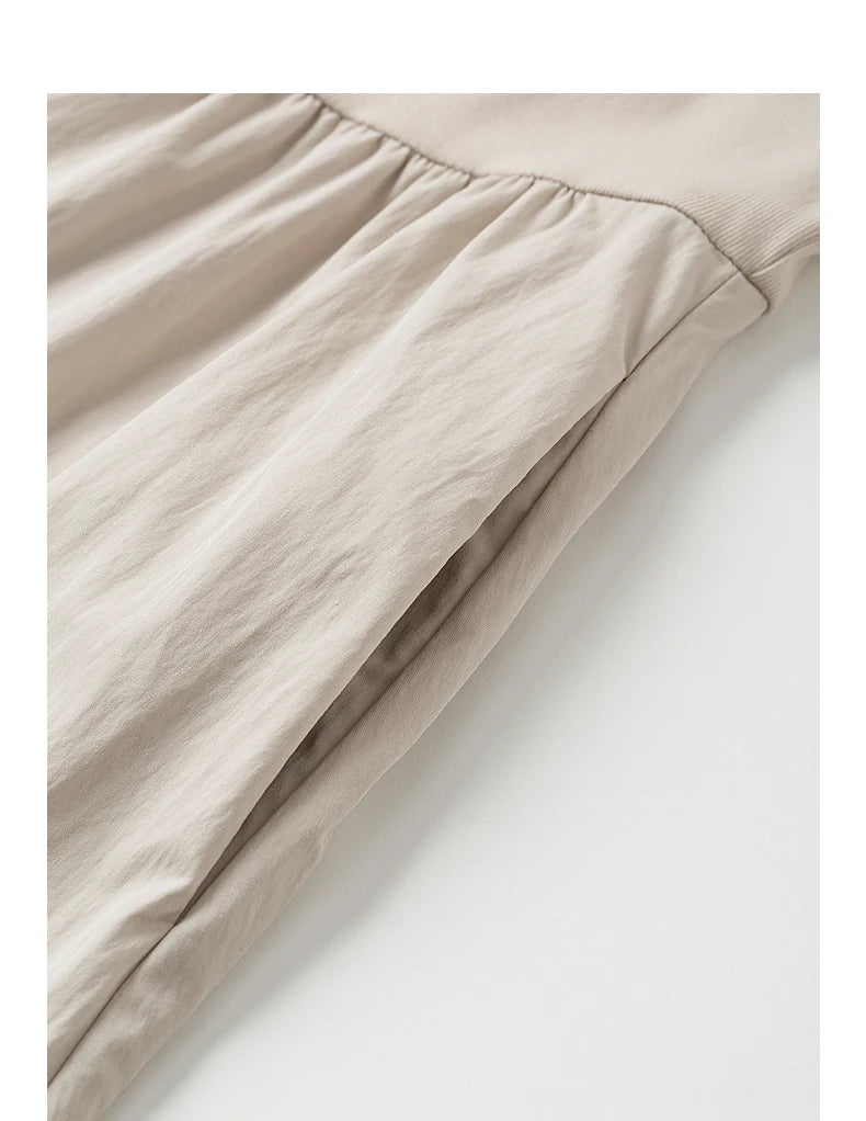 Damenkleid, tailliert, sichtbare kurze Ärmel