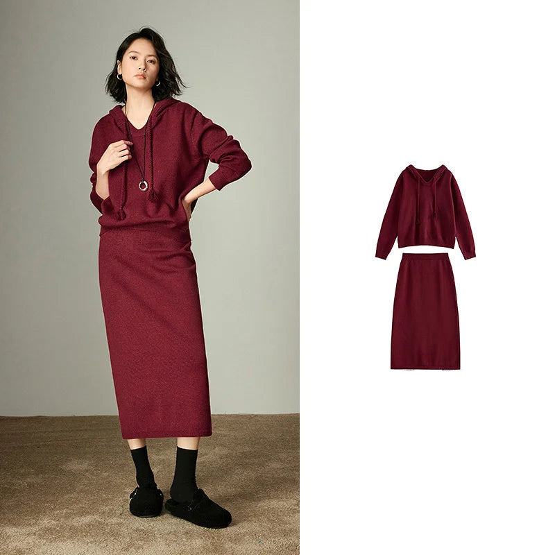Ensemble Femme – Pull à Capuche et Jupe Bodycon, Couleur Rouge Vin, Tenue Festive Deux-Pièces