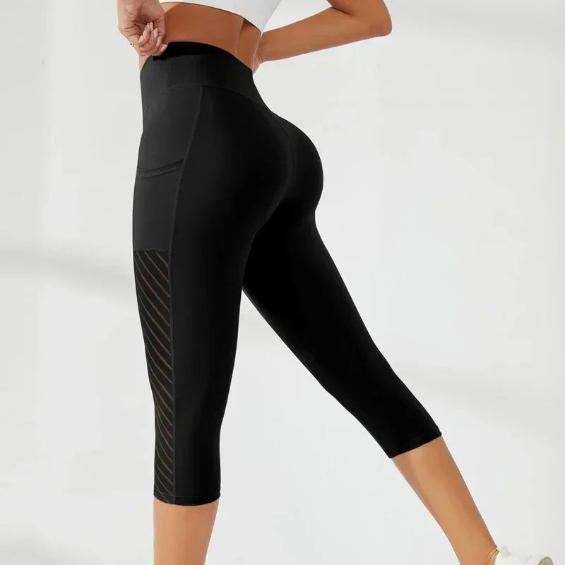 High-waisted sports shorts, shaping effect, for running, yoga, with side pockets.