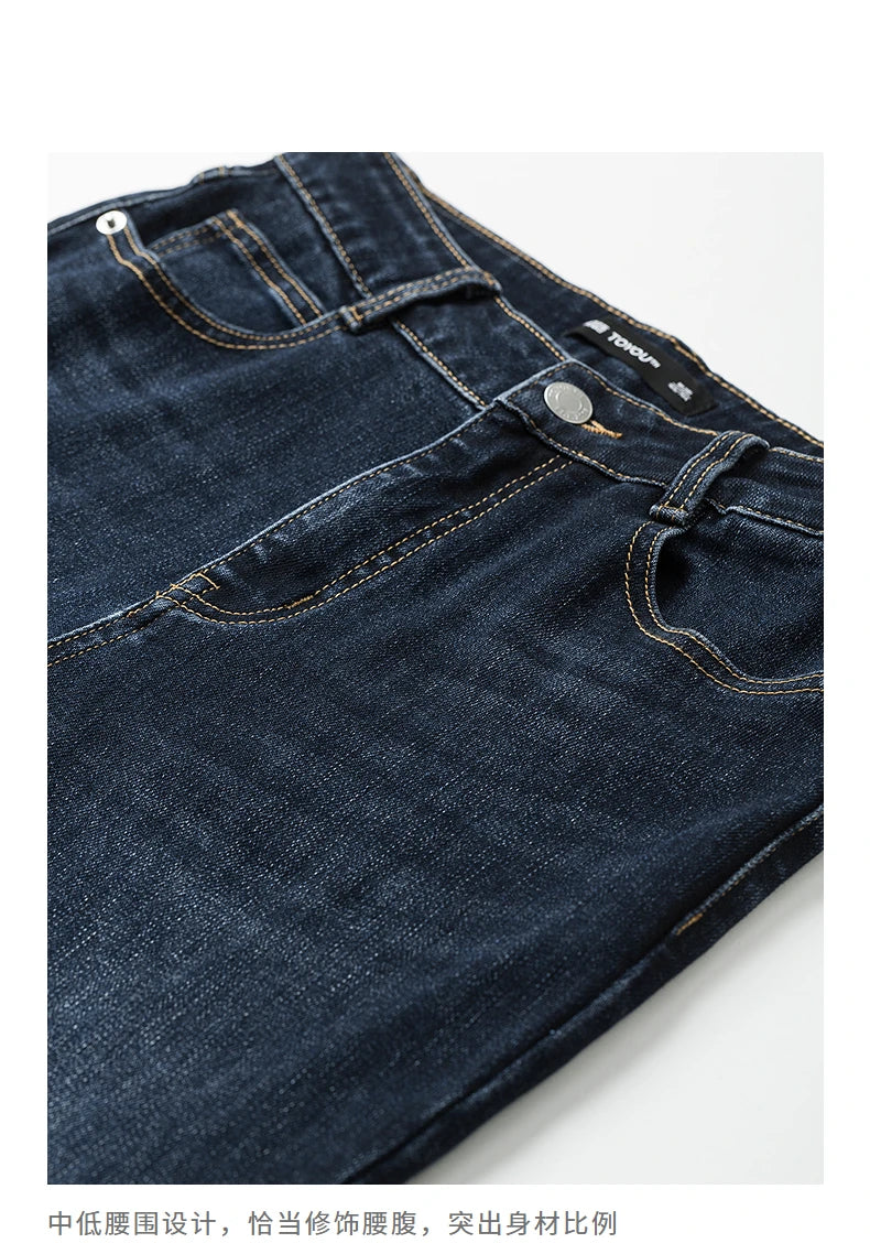 Jean femme taille mi‑haute coupe évasée micro style