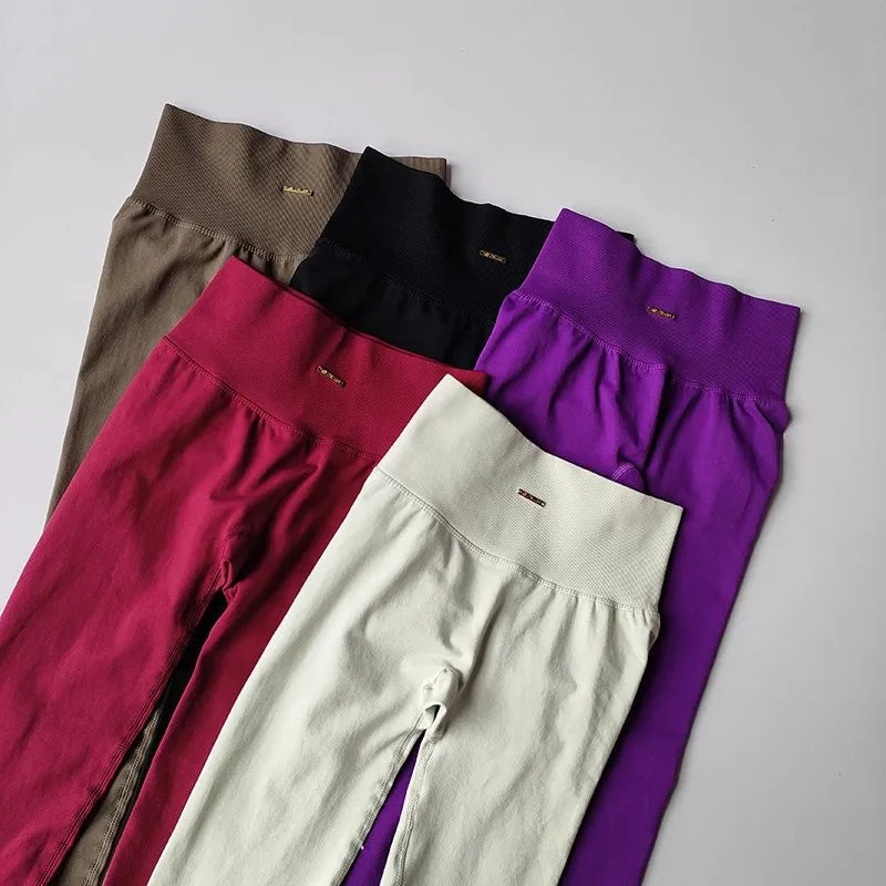 Ensemble de fitness femme seamless à col V, brassière de yoga et legging taille haute gainant