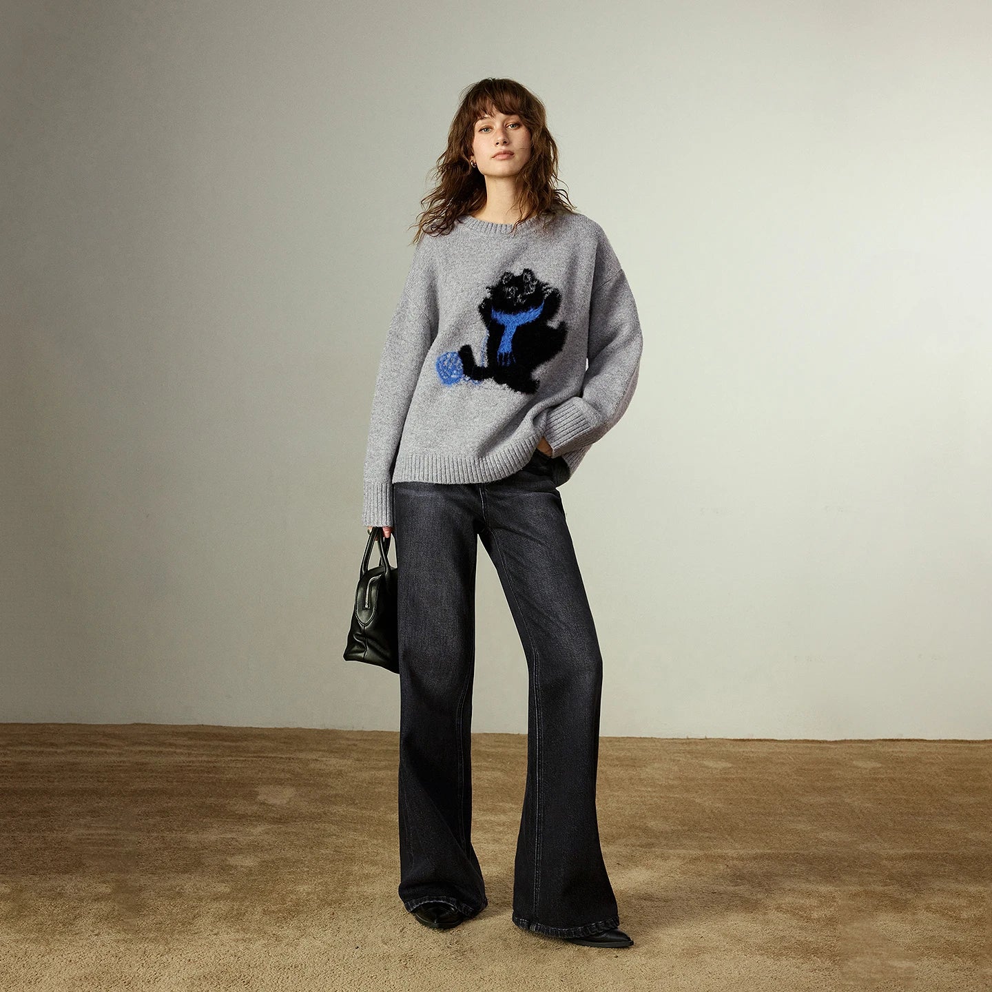 Pull Femme – Col Rond, Maille Épaisse Gris Clair, Motif Chat Jacquard, Velours Doux