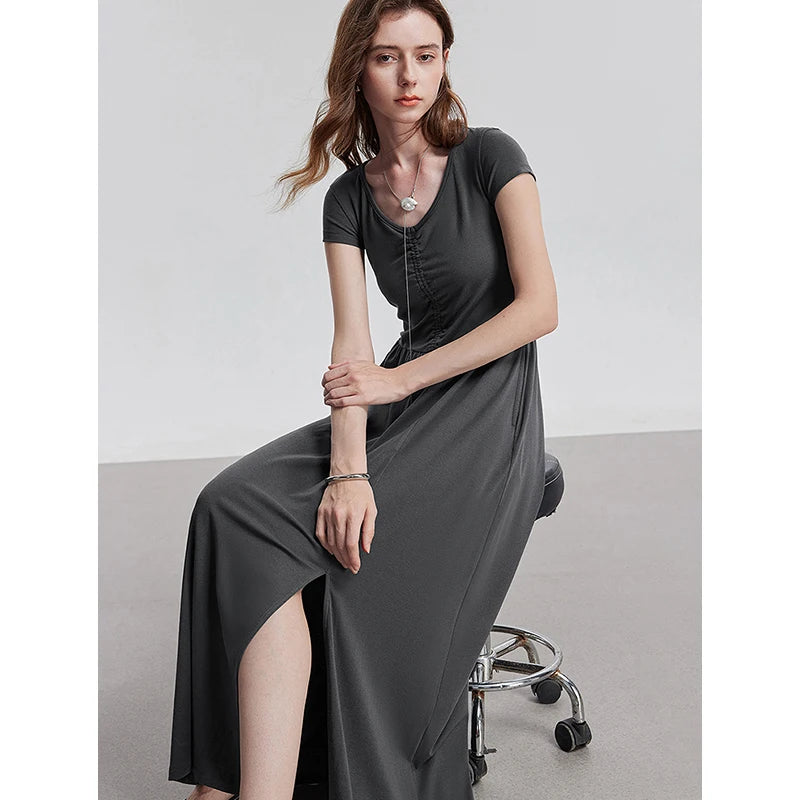 Elegant women's summer dress with a chic and refined flowing cut