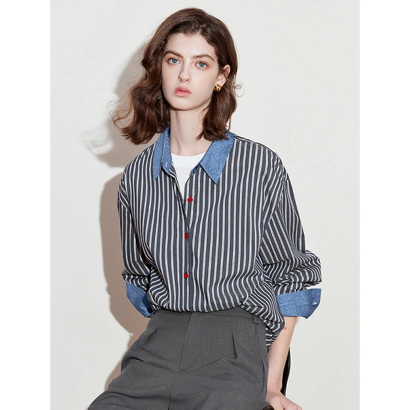 Women's striped shirt – Boyfriend style, contrasting buttons