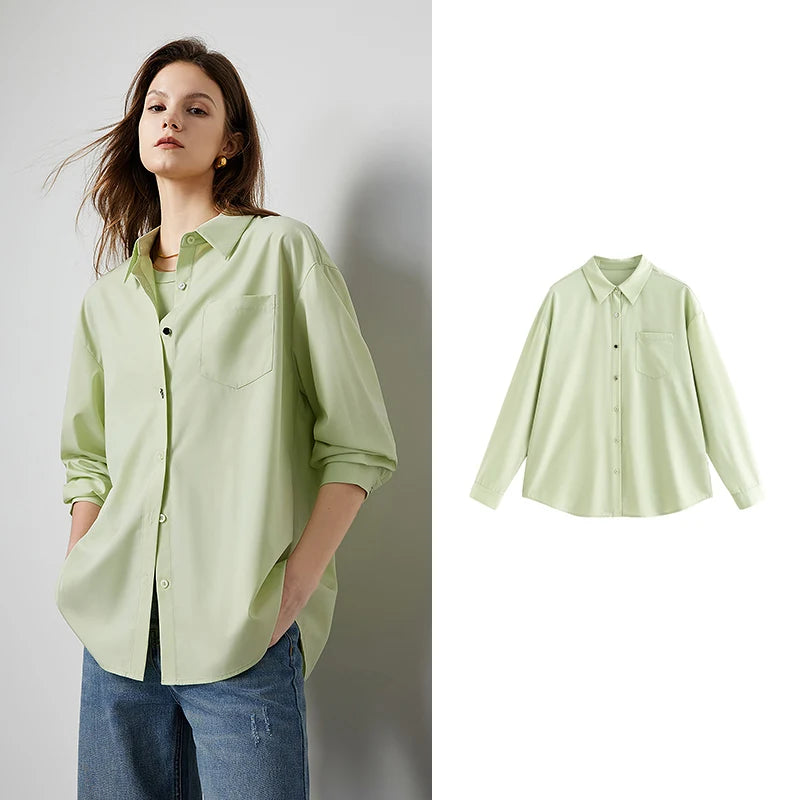 Women's plain shirt with classic collar
