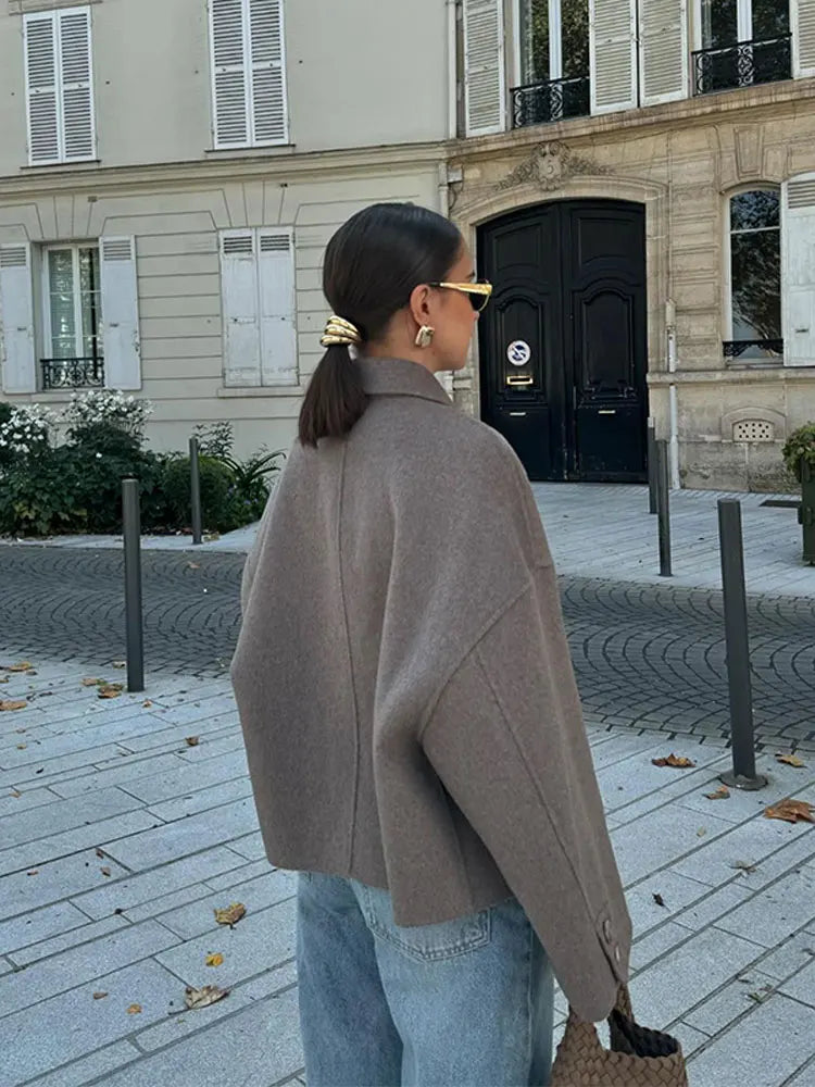 Veste courte en fausse fourrure à col rabattu pour femme