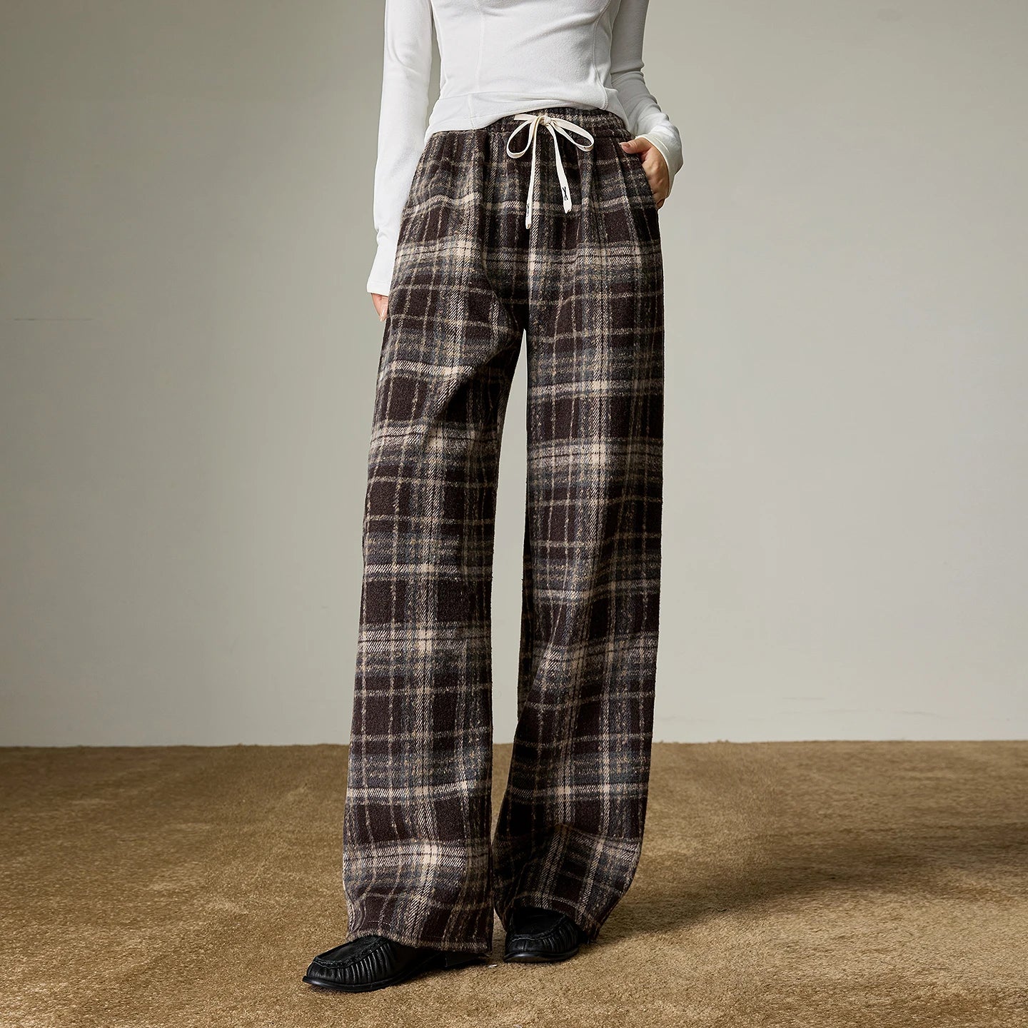 Women's Trousers – High Waist, Slim and Wide Fit, Wool Plaid Pattern