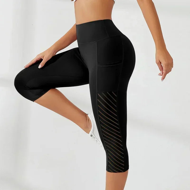 High-waisted sports shorts, shaping effect, for running, yoga, with side pockets.