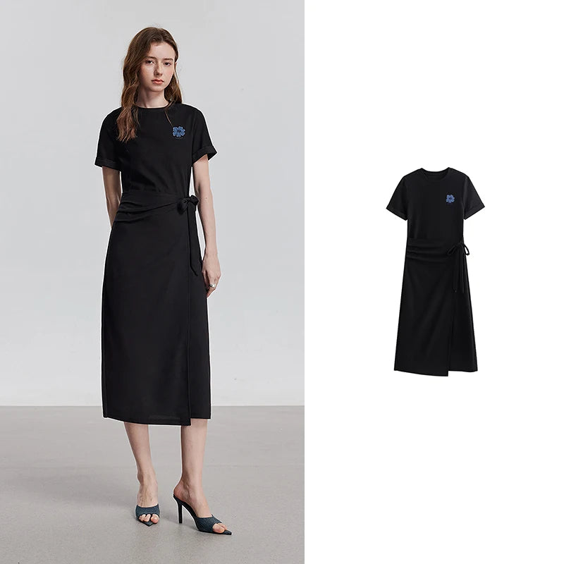 Wadenlanges, gerades Damenkleid für den Sommer, bestickt mit Blumenmuster