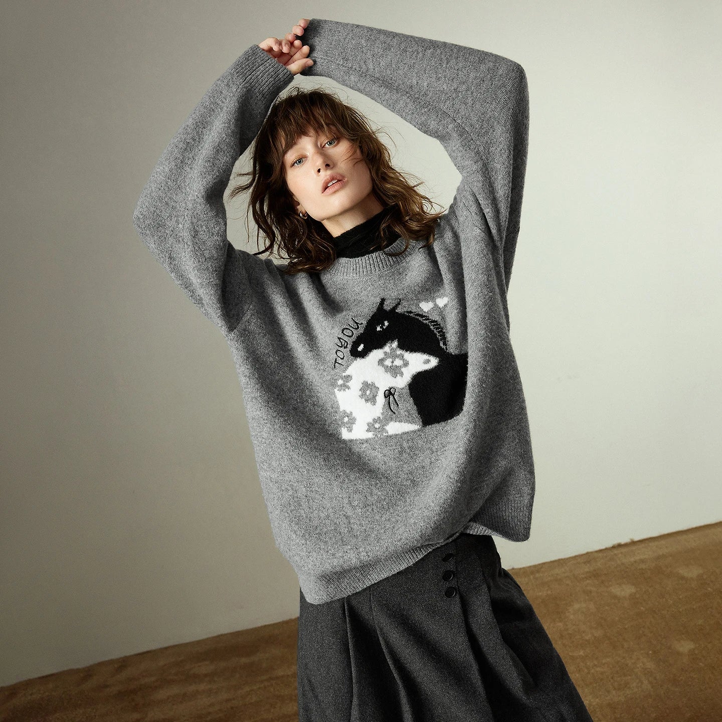 Pull Femme – Col Rond, Coupe Loose, Jacquard Cheval en Laine Mélangée