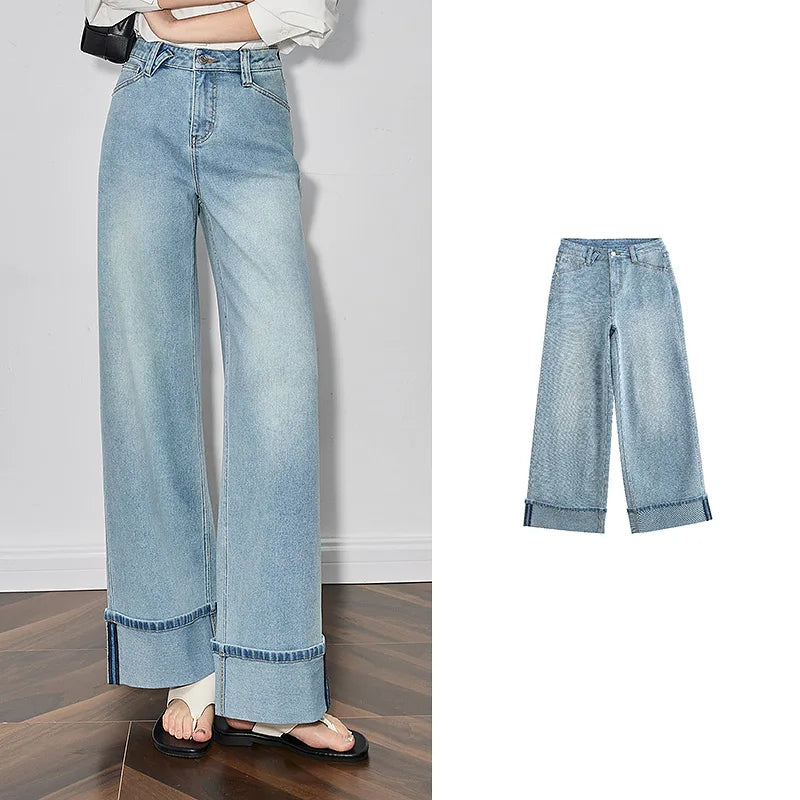 Jean femme coupe droite large avec ourlet retroussé
