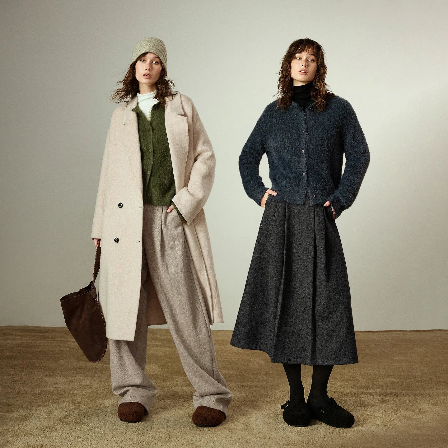 Cardigan Femme – Fausse Fourrure Luxe, Couleurs Moss Green et Gris Profond, Design Retro Élégant