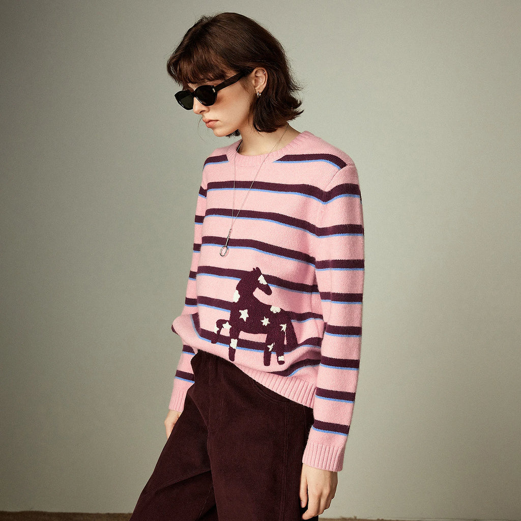 Vintage Damenpullover – Streifen & Stern- und Pferde-Stickerei, Rundhalsausschnitt