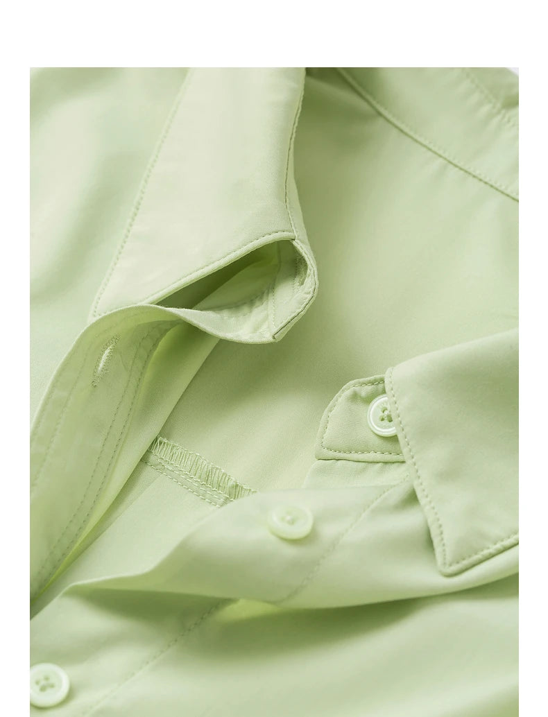 Women's short-sleeved shirt with a casual denim collar