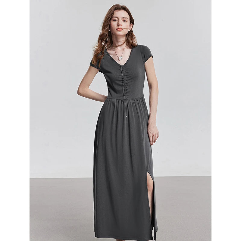 Elegant women's summer dress with a chic and refined flowing cut