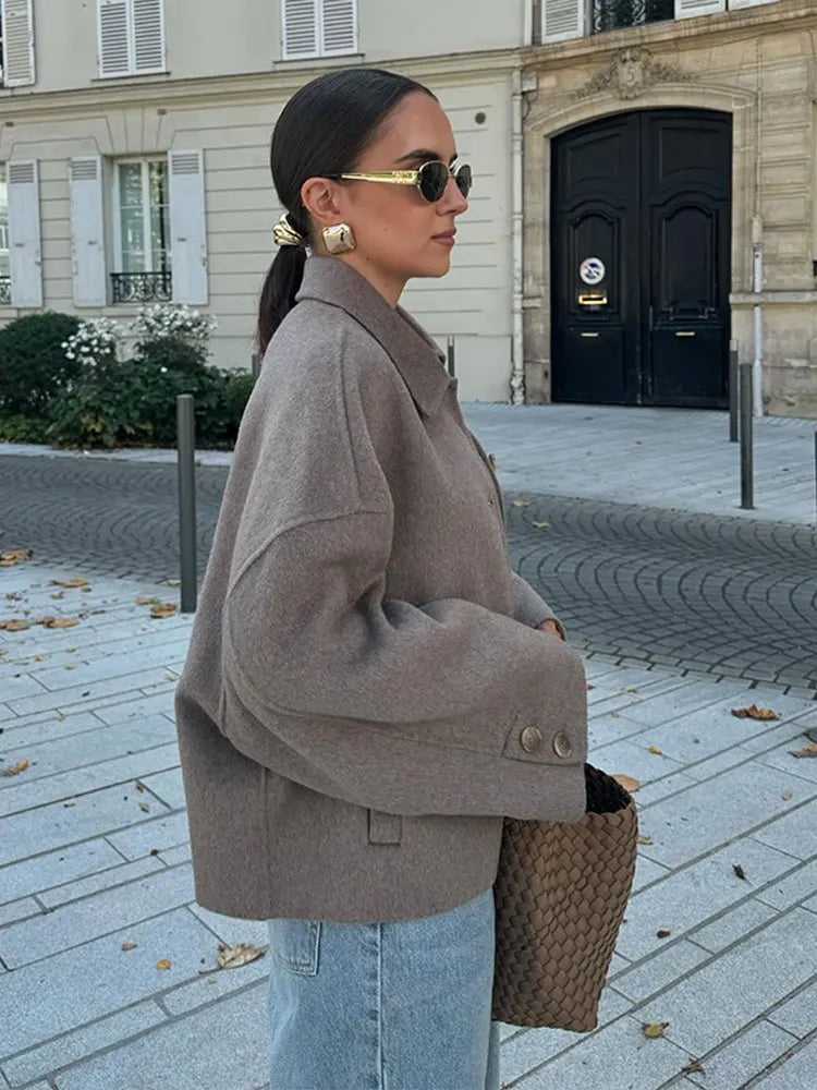 Veste courte en fausse fourrure à col rabattu pour femme