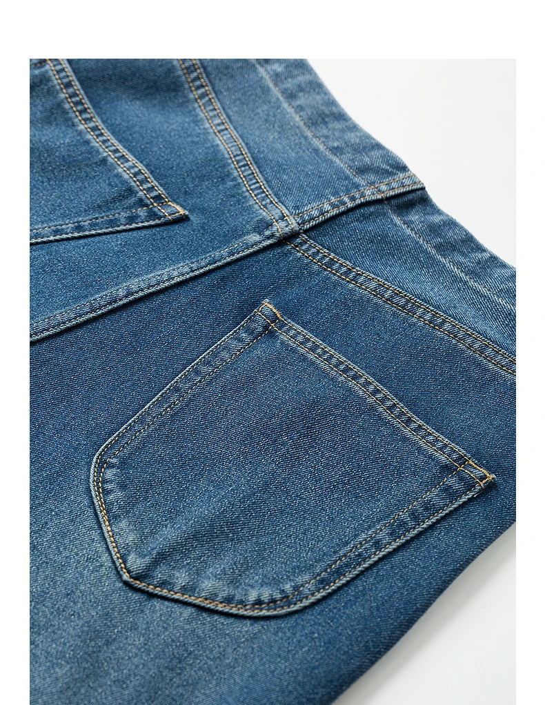 Jean femme coupe droite large style rétro et moderne