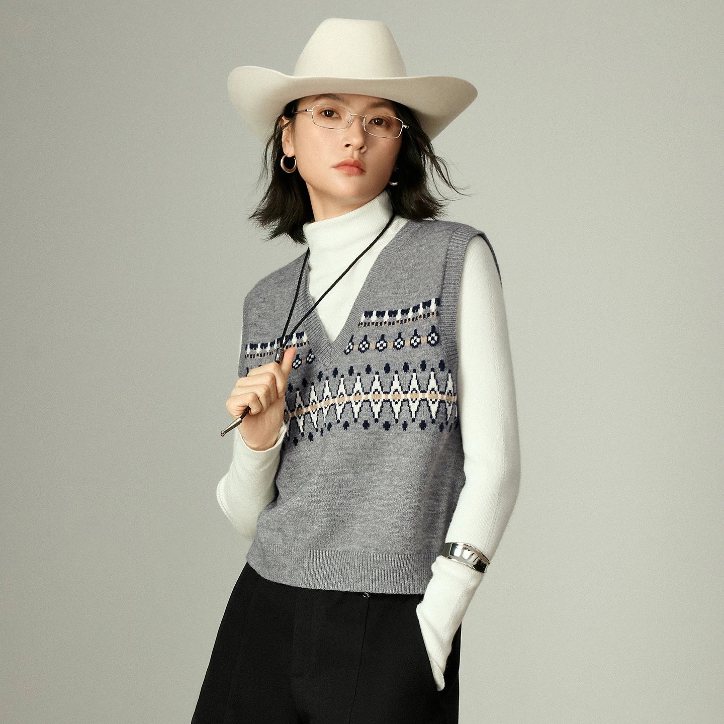 Gilet Femme– Jacquard Fair Isle, Col V, Style Nordique