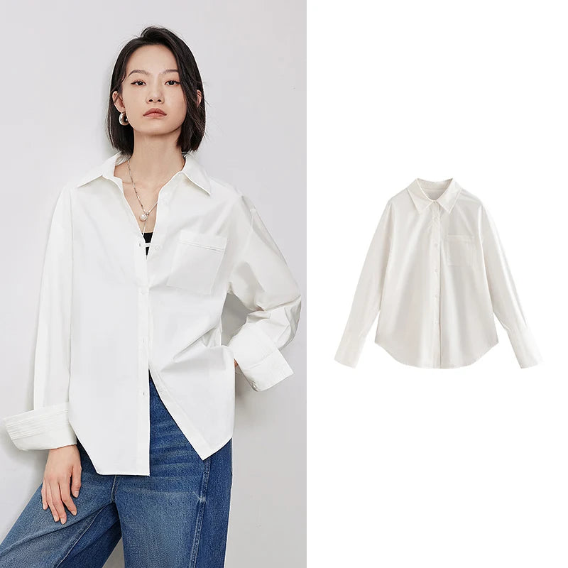 Plain women's shirt with pockets